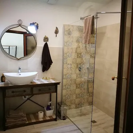 Konukevi Amelia Apts & 4*