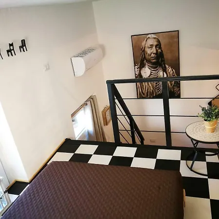 Amelia Apts & Alghero