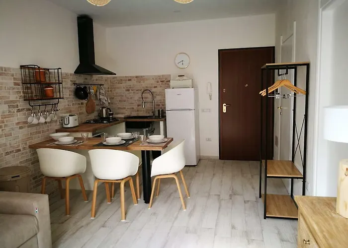 Amelia Apts & Alghero