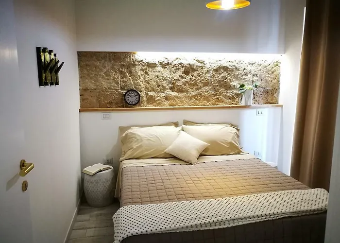 Amelia Apts & Alghero