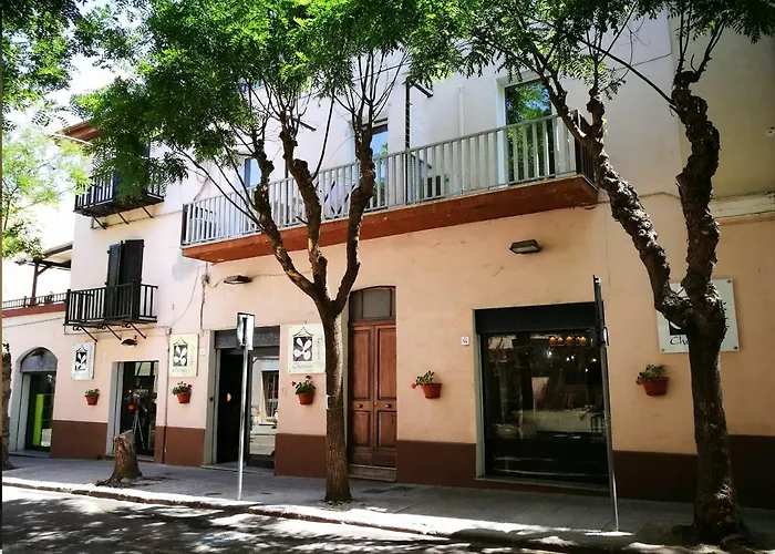 Amelia Apts & Gasthuis