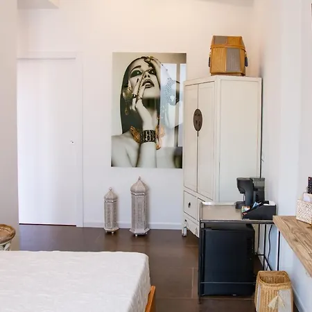 Amelia Apts & Alghero