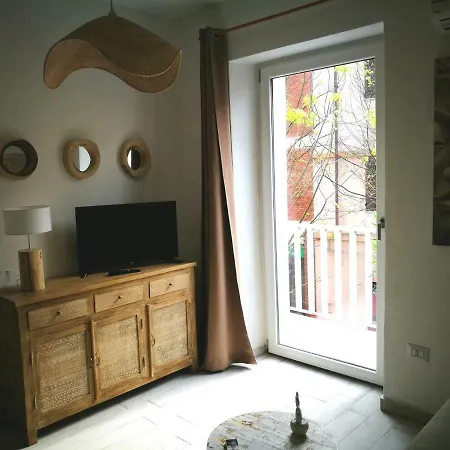 Amelia Apts & ألغيرو