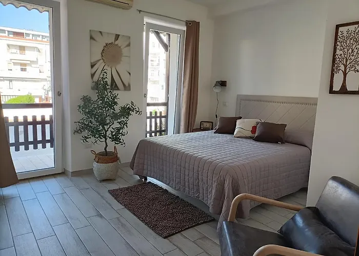 Amelia Apts & Gasthuis 3*