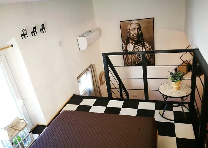 Amelia Apts & 阿尔盖罗