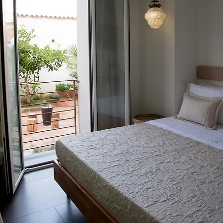 Konukevi Amelia Apts & Alghero