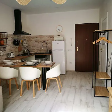 Amelia Apts & Alghero