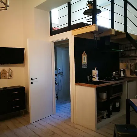 Amelia Apts & Alghero